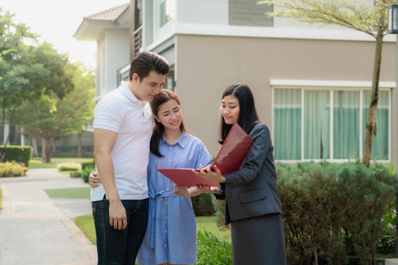 Nhân viên môi giới biết cách sử dụng ngôn ngữ cơ thể