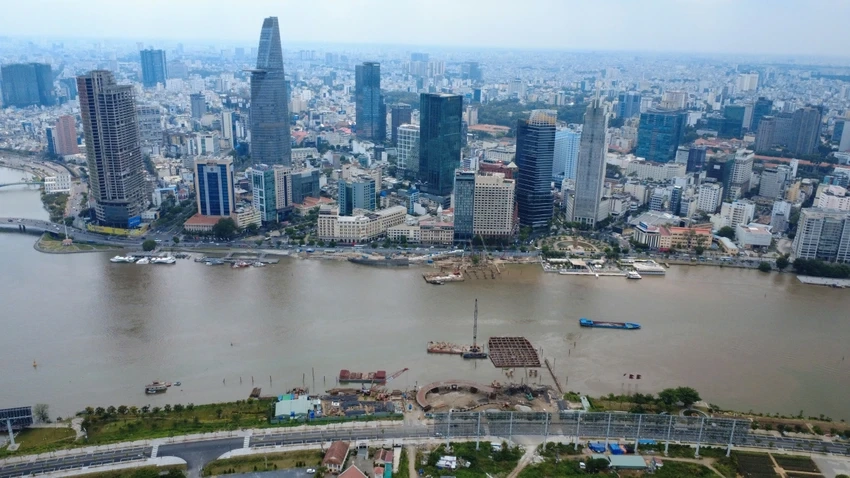 Kết cấu dầm thép cầu chính sẽ được gia công ở các nhà máy, sau đó tiến hành lắp ráp tại công trường. Ảnh: ĐT