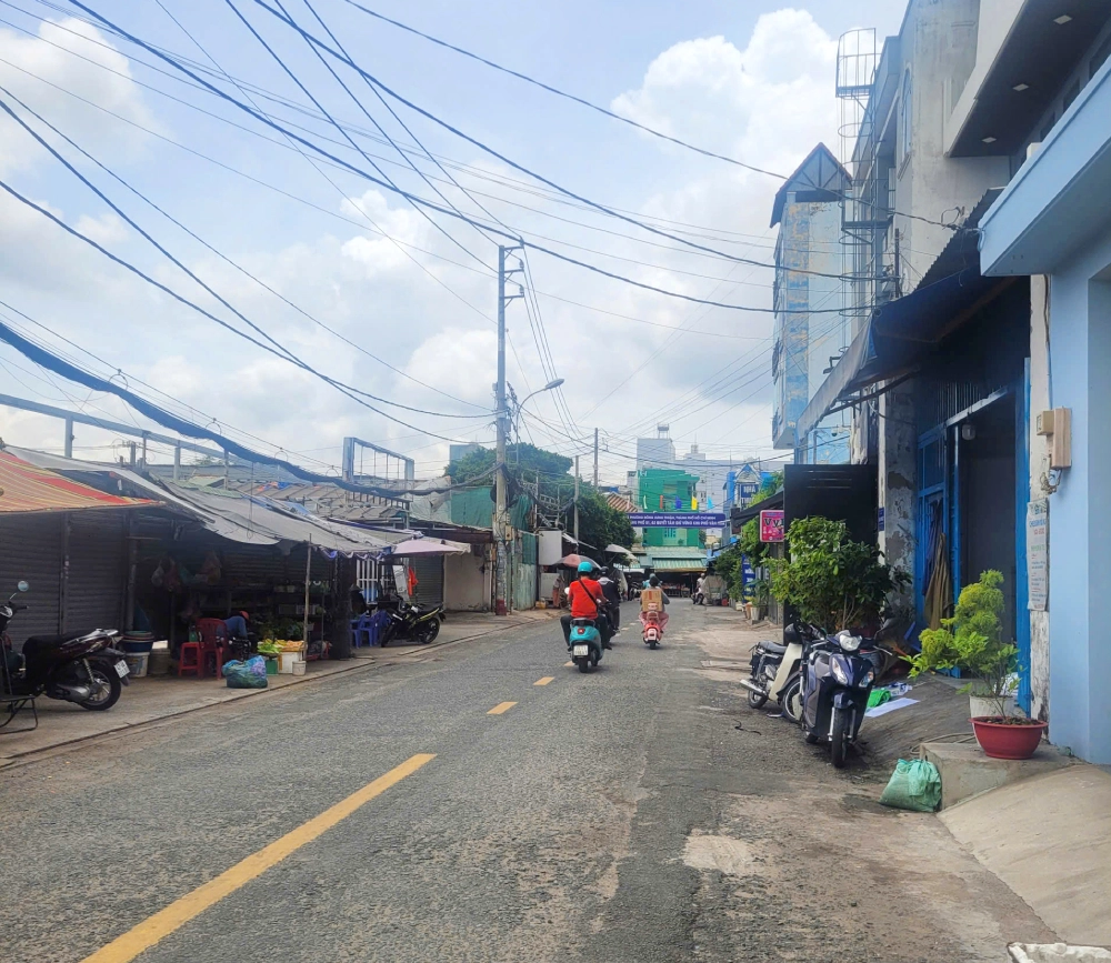 Khu vực nh&agrave; cửa xập xệ, x&acirc;y tạm bợ c&oacute; thể đang bị d&iacute;nh quy hoạch treo