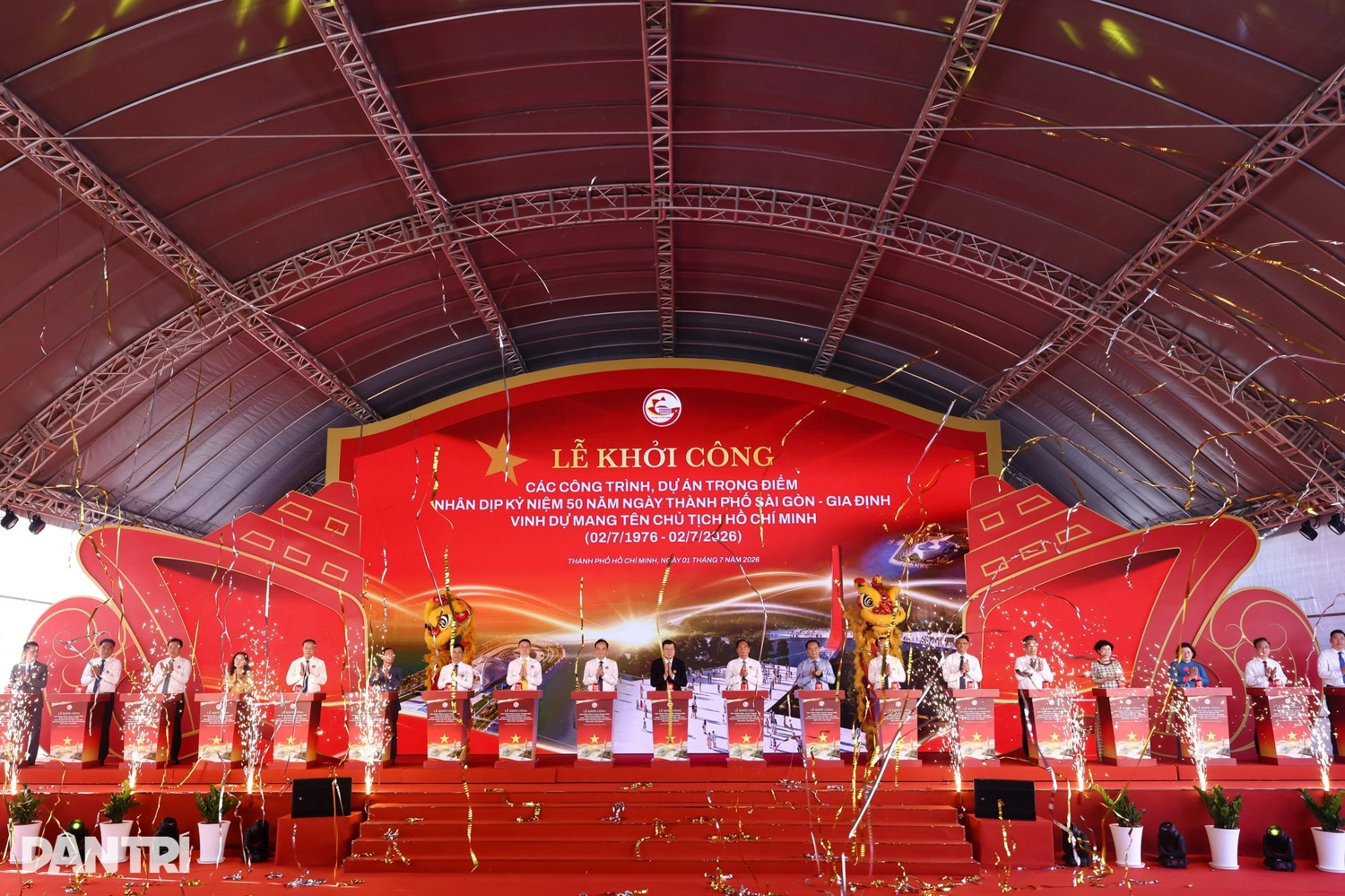 TP. HCM khởi công đồng loạt 8 dự án trọng điểm với vốn đầu tư hơn 253.000 tỷ đồng.