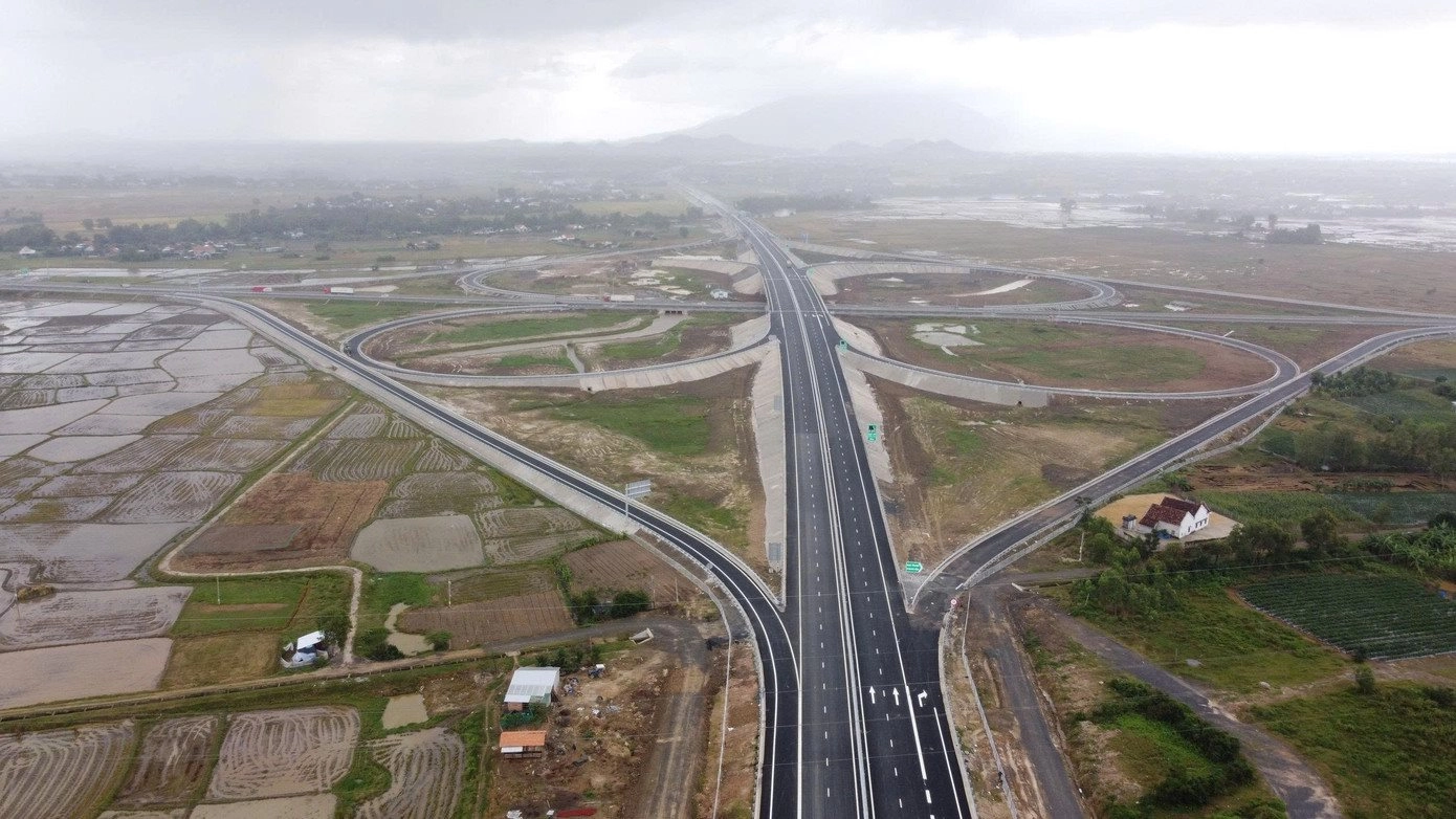 22 km đầu cao tốc Khánh Hòa - Buôn Ma Thuột đang về đích 